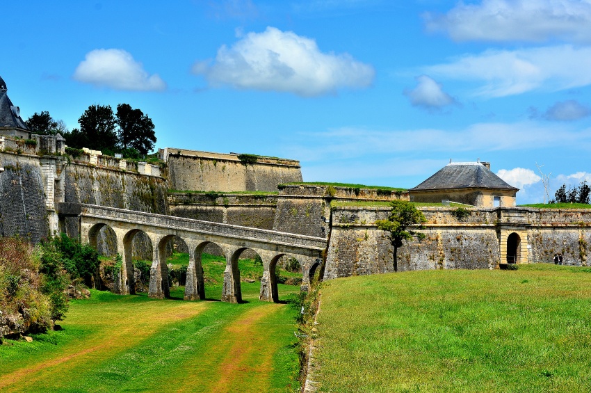 FRANCIA CIUDADELA BLAYE CRUCEROS BLAYE GARONA GARONNE UNESCO BLAYE LOUIS XIV LUIS XIV CRUCEROS FLUVIALES FRANCIA BLAYE RIO GARONA GARONNE RIVER CRUISES #Francia #Blaye #CrucerosFluviales #CrucerosFluvialesFrancia #FranceRiverCruises